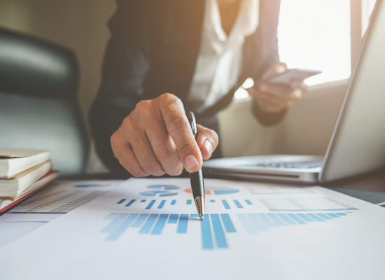 Transforme seu futuro financeiro com soluções personalizadas e uma abordagem consultiva que coloca seus objetivos em primeiro lugar. #ConsultoriaFinanceira #Investimentos #PlanejamentoFinanceiro